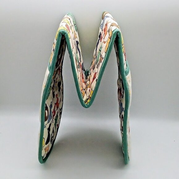 Ulster Weavers Quilted Double Oven Glove - Cats - Picture 5 of 6